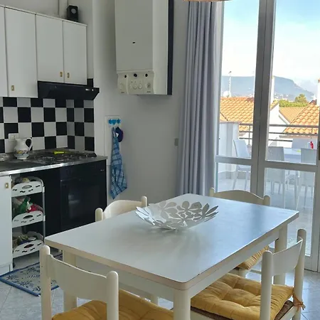 M386 - Marcelli, Trilocale Con Giardino E Vista Mare Apartment *